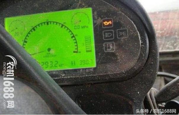 雷沃履带三行玉米收割机最新款,13年雷沃大三行玉米收获机