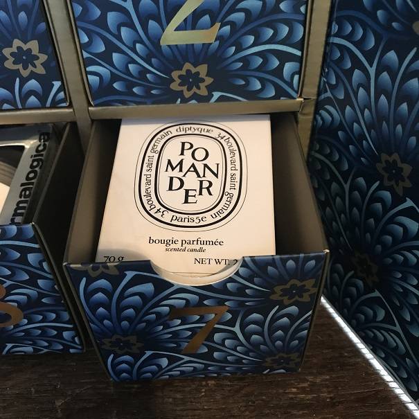 大牌圣诞倒数日历盲盒,mac圣诞倒数日历盲盒2023专柜版