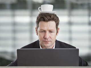 老公帮我梳一下头发,老公每天帮我吹头发