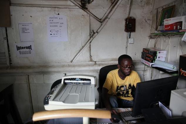 惊掉下巴！非洲网吧太简陋，无人玩游戏，天价收费每小时119元！