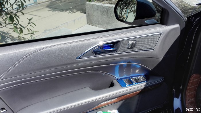 金牛座和宝马5系驾乘感受,福特金牛座与a6驾乘感受