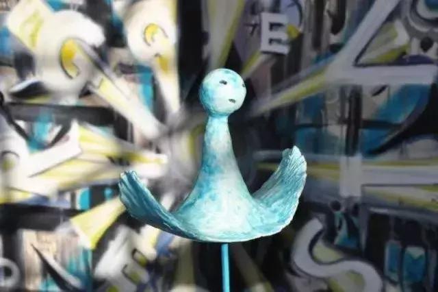 倾听色彩与文字的声音——万锐艺术