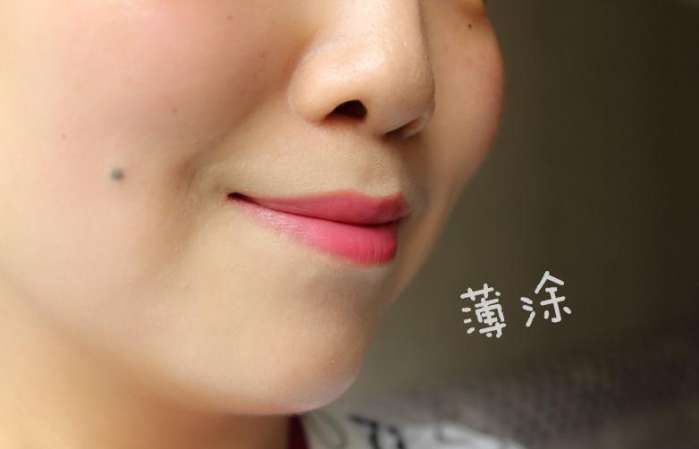 试色唇膏涂鸦金闪,欧莱雅纷绎滋润唇膏215是什么色号