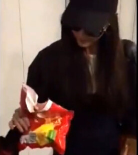 刘昊然谭松韵同款校服,刘昊然同款中戏校服