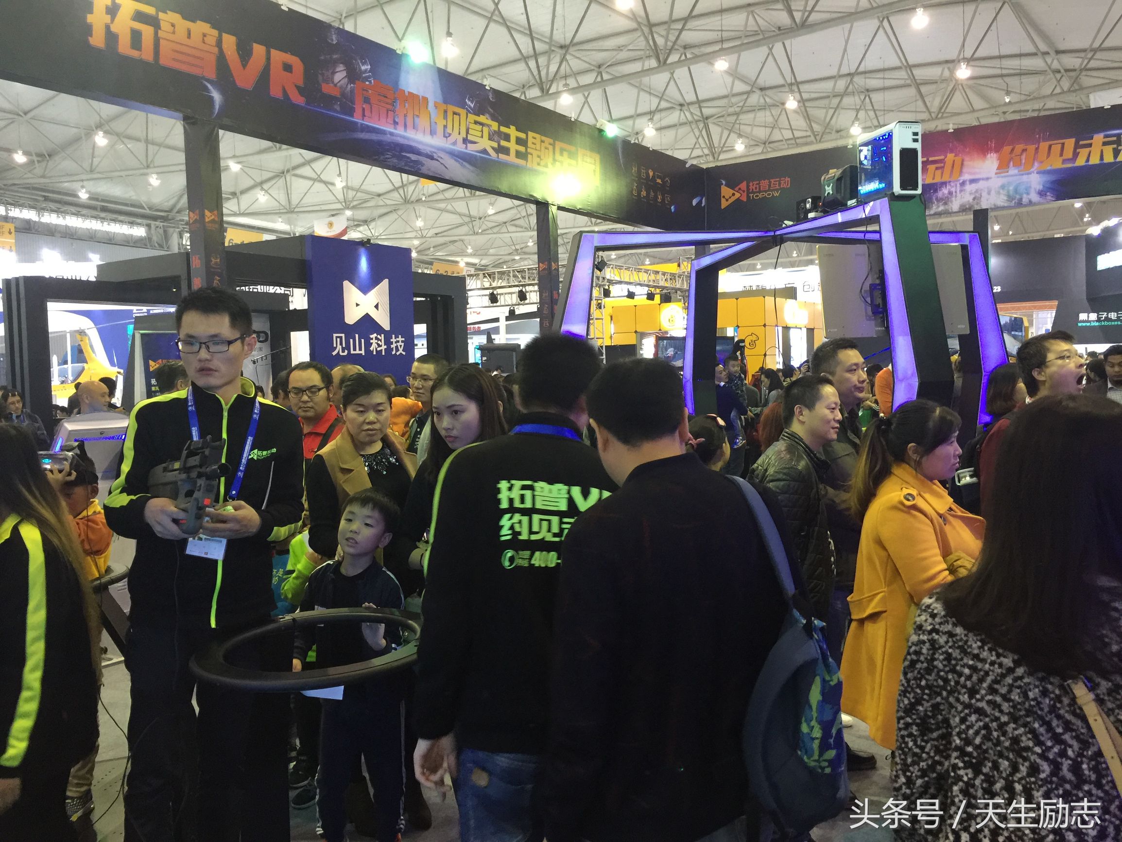 为什么有些vr一体机便宜,为什么vr游戏店铺那么赚钱