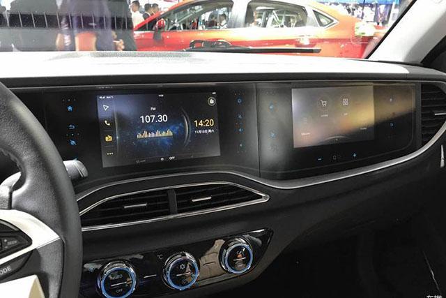 可能是最个性国产车，配无框车门、5块液晶屏，8万买它妹子更爱你