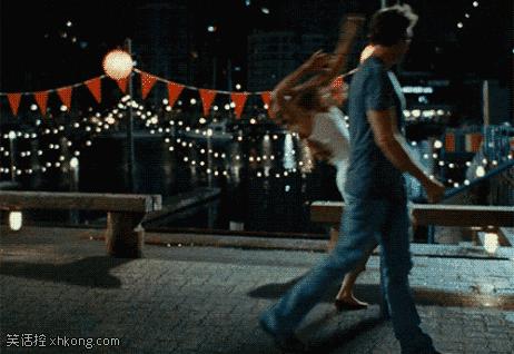 每次去电影院都要遇到的奇葩情侣,每次去电影院出来就头疼