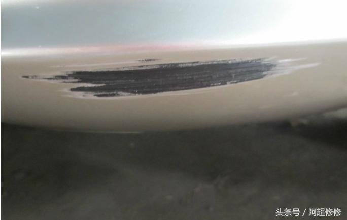 汽车小刮小蹭教你分分钟修复神技,汽车小刮痕处理妙招新手开车怕刮