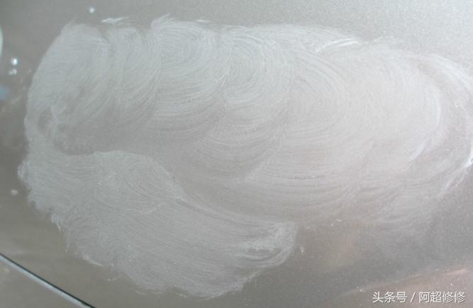 汽车小刮小蹭教你分分钟修复神技,汽车小刮痕处理妙招新手开车怕刮