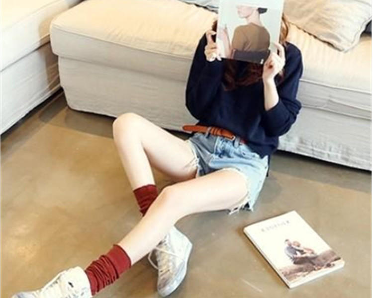 小黑鞋配白袜穿搭,穿衣穿鞋要注意哪些