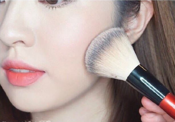 很有上镜氛围感的妆容,艺术生简单干净的上镜妆容get