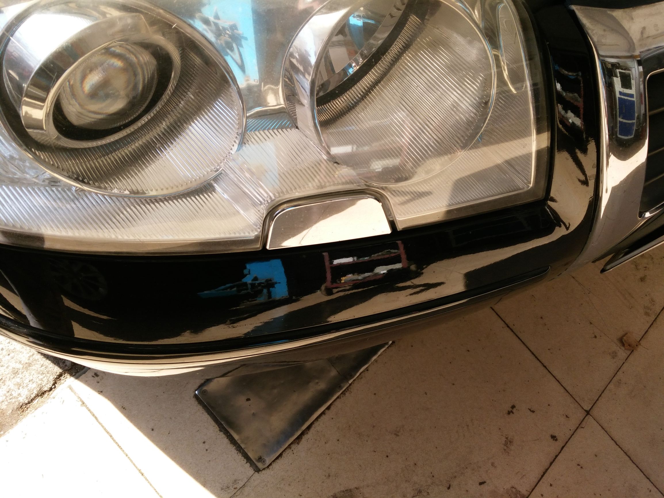 2012年帕萨特漏油出在哪里,大众帕萨特开多少公里开始漏油