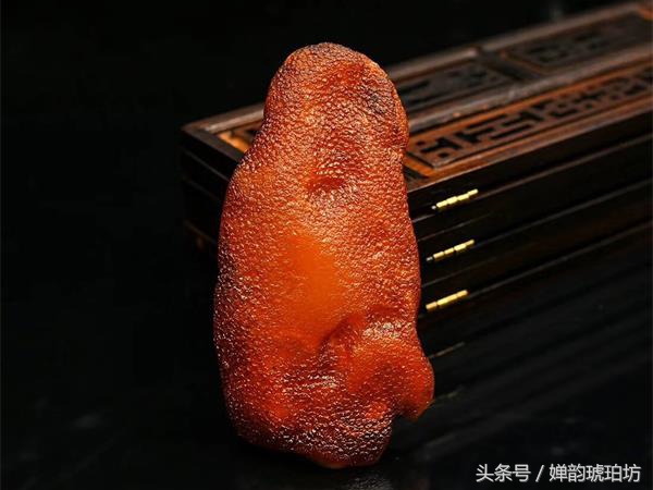 蜜蜡原石有哪些,欣赏蜜蜡原石的美