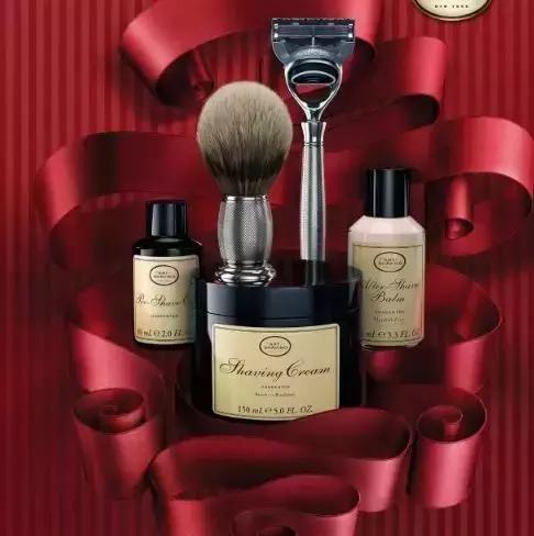 新手买成套彩妆推荐哪个,新手买什么化妆品比较好