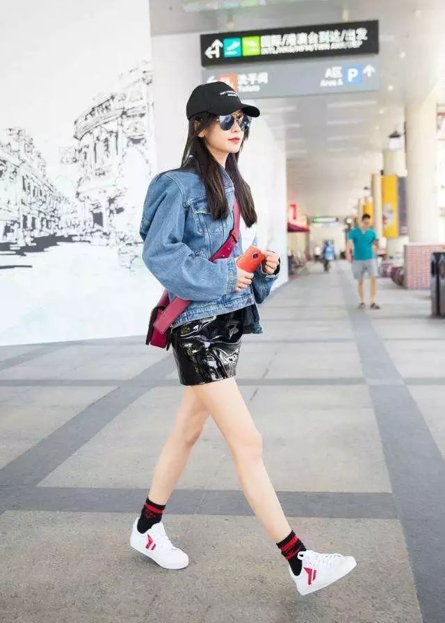 周冬雨同款白色袜子,周冬雨穿袜子教程