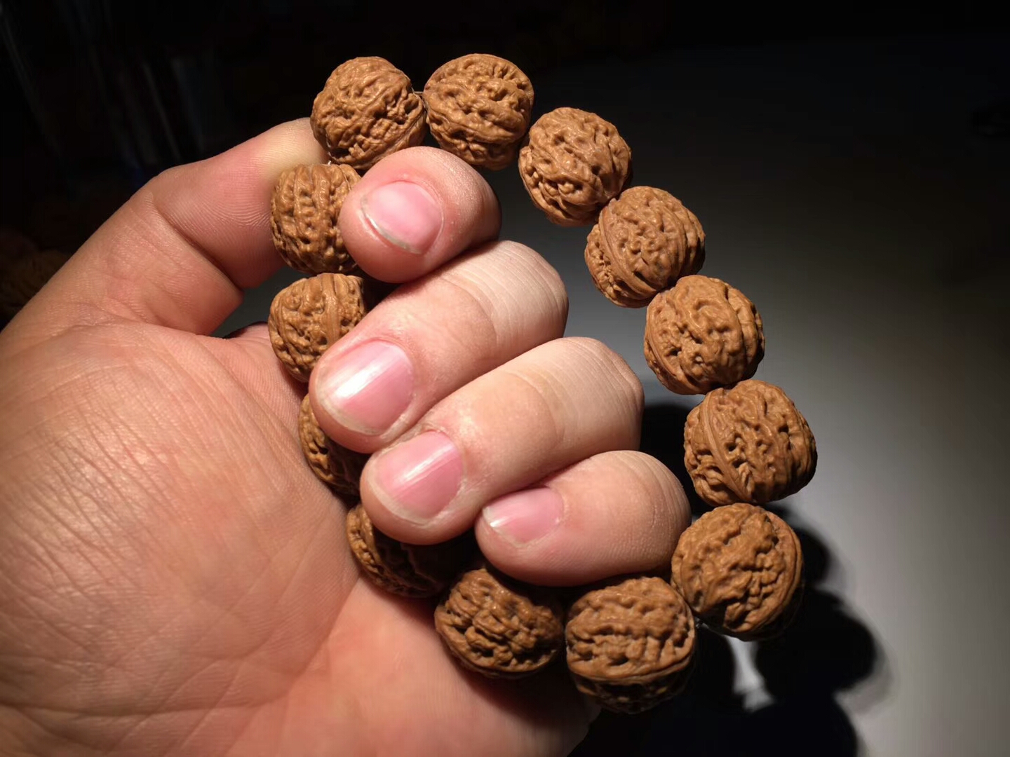 小核桃串价值,野生核桃手串最少几个