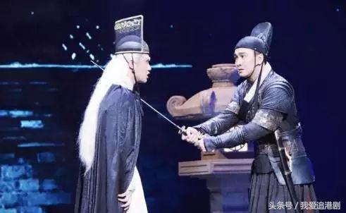 一首凉凉送给抖音小哥哥们,一首凉凉送给edg