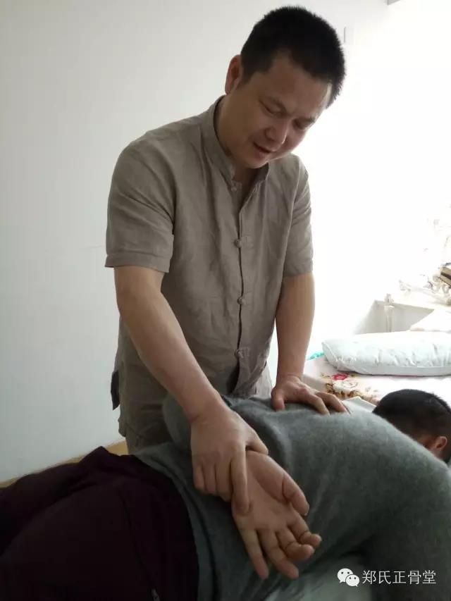 郑伟荣正骨推拿店在哪,正骨郑伟荣