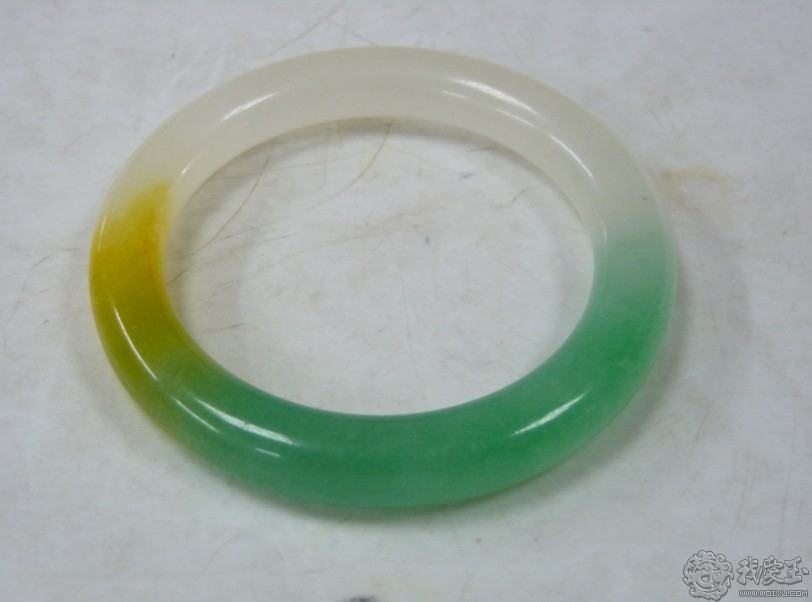 怎样判断珠宝玉石鉴定网站的真假 (如何判断网上的玉石珠宝的真假)