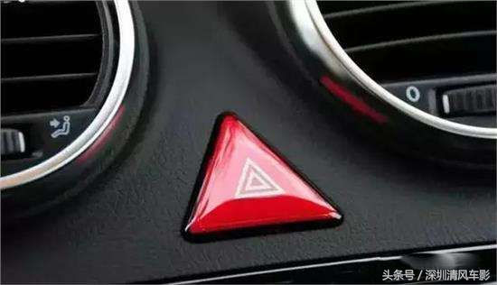 被困车里如何打开车门,车门紧急解锁处理流程