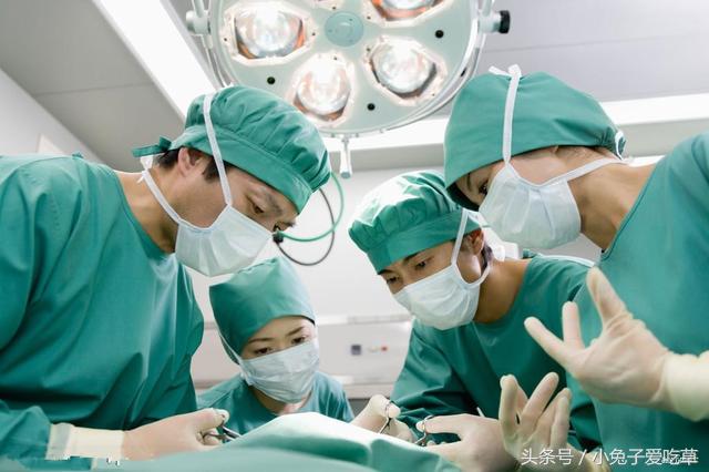 42岁女性月经不正常是不是更年期,42岁女性月经不正常怎么办