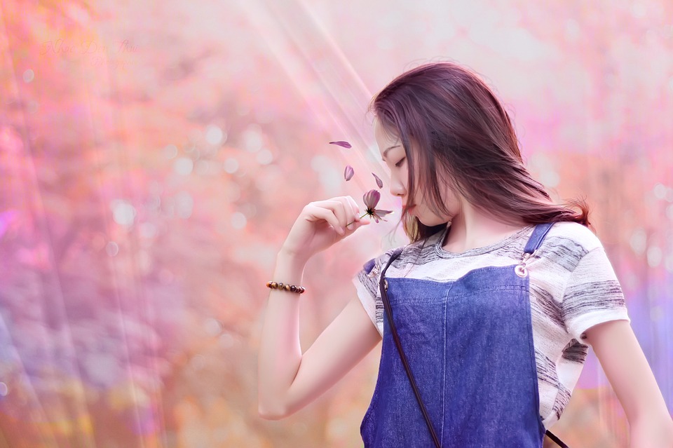 小说：这大概也是，她突然愿意定亲的原因了，想来个买一送一