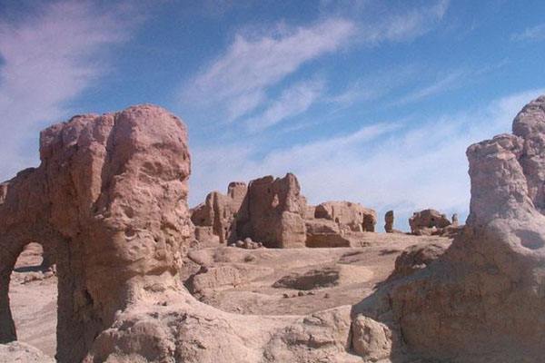 西游记中的火焰山是怎样形成的,西游记中的火焰山在现实中在哪里