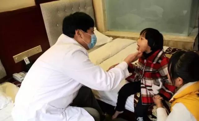 脑瘫儿童爱心公益活动,关爱困境妇女儿童基金募捐倡议书