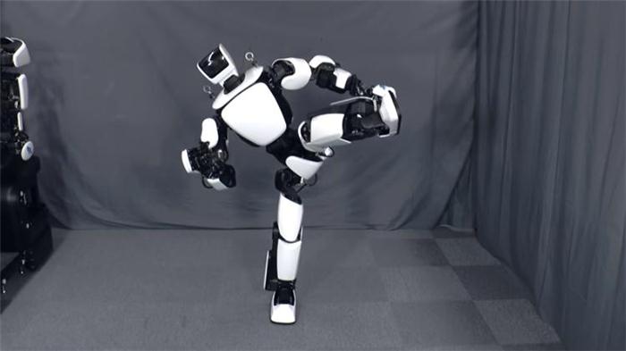 丰田机器人t-hr3,丰田第三代