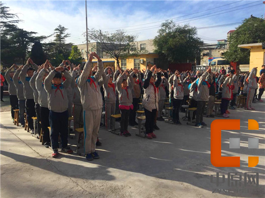 传递爱心，关爱学子——学而思爱心图书室落户店后希望小学