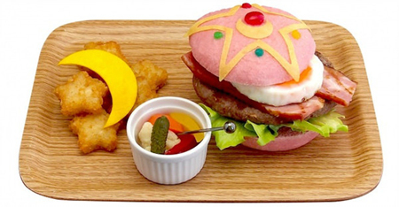 COC出性感泳装台历;博德之门新作推移动版