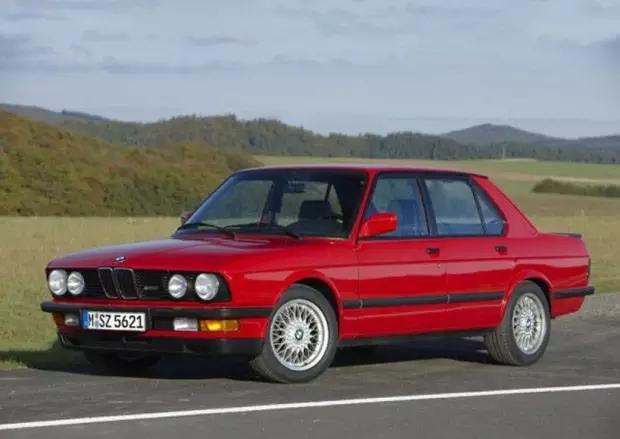 科比布莱恩特的豪车,布莱恩特梦想动力