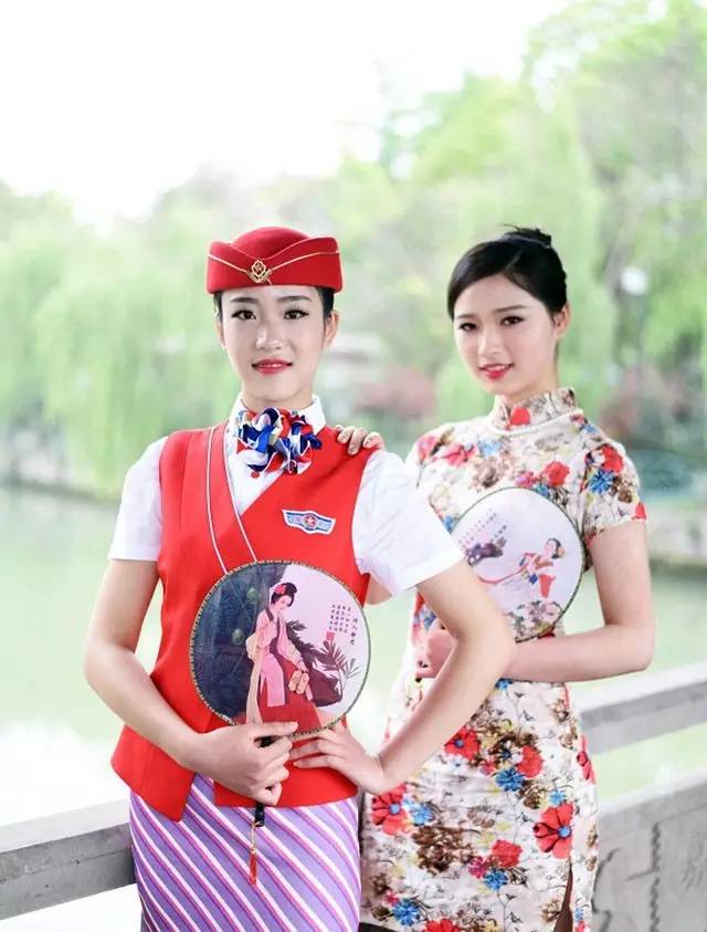 空姐旗袍亮相,虹桥机场空姐旗袍快闪