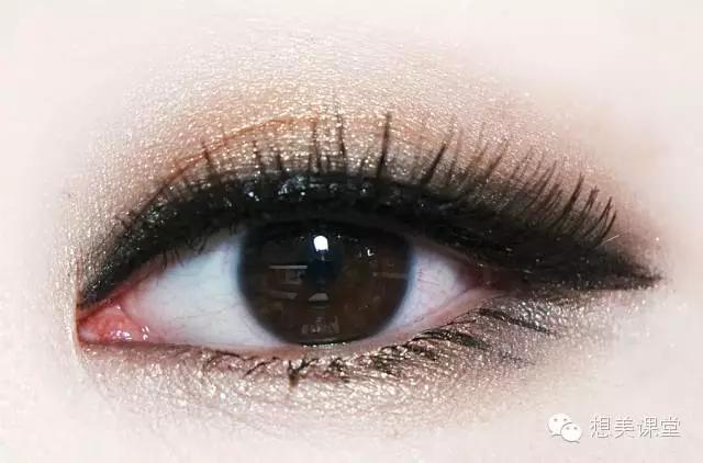 这些眼影盘，怎么也得有一个吧？！