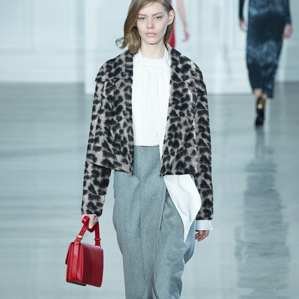 影响服装廓形的重要部位,影响服装颜色的因素