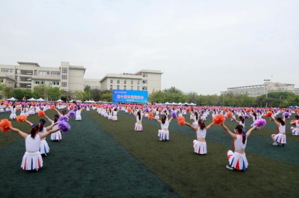 成都大学校运动会开幕式,最新学校运动会开幕