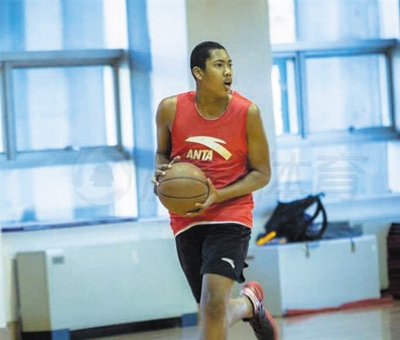 他们是黑人却代表中国出战，篮足排国字号“黑大个”善始不善终！