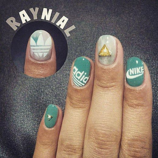 当女人味十足的指彩遇上了男孩风十足的运动品牌会怎么样？