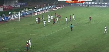 中国球员身价飙升,前锋改踢中后卫的球星