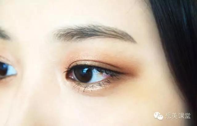 这些眼影盘，怎么也得有一个吧？！