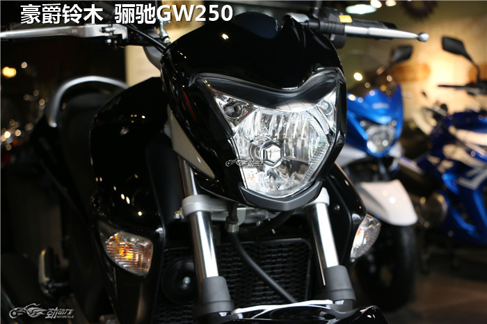 全民跑山时代的入门利器——两款250级别的合资街车