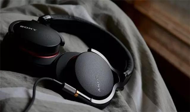 1到2千耳机,从1到100的音频