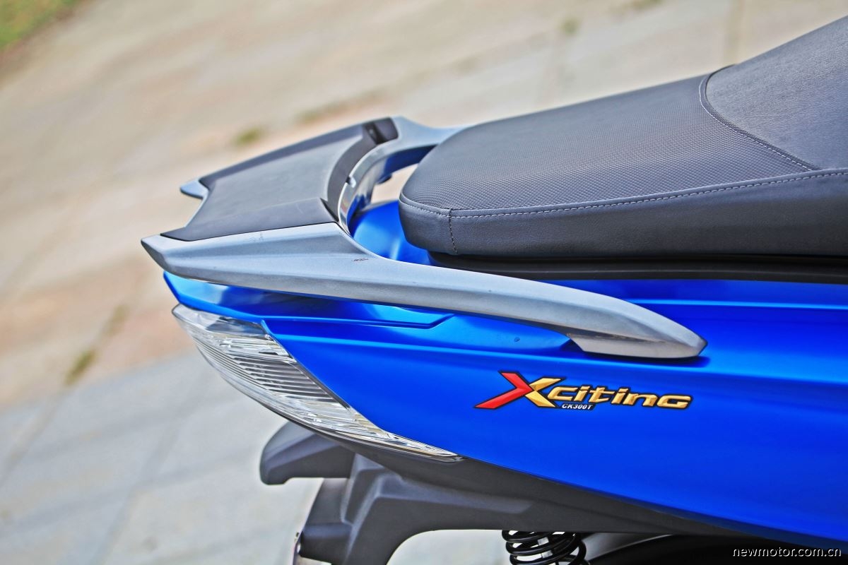 光阳赛艇300测评,牛摩测评赛科龙