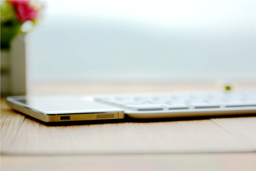 罗技k750无线太阳能键盘,罗技k270无线键盘测评