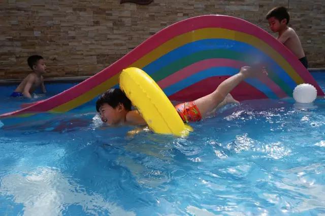 太白山凤凰温泉带住宿价目表,宝鸡太白山凤凰温泉有室内温泉吗