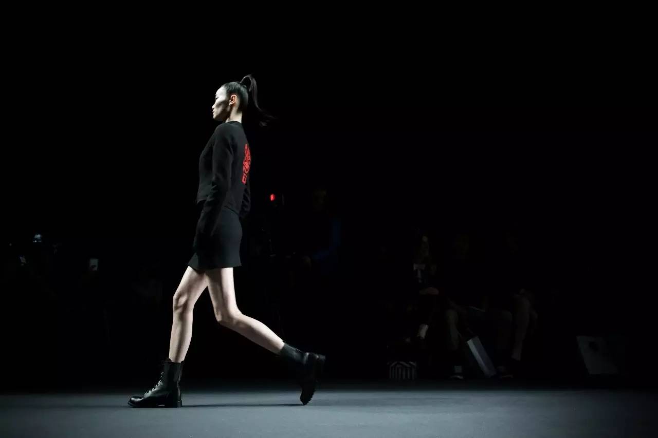 本地潮牌崛起！在深圳时装周上的品牌都出乎意料地好看哦