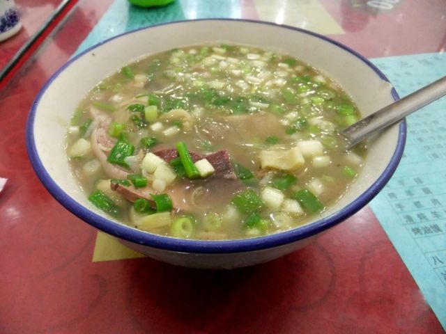 西安交大美食街在哪里,西安美食街