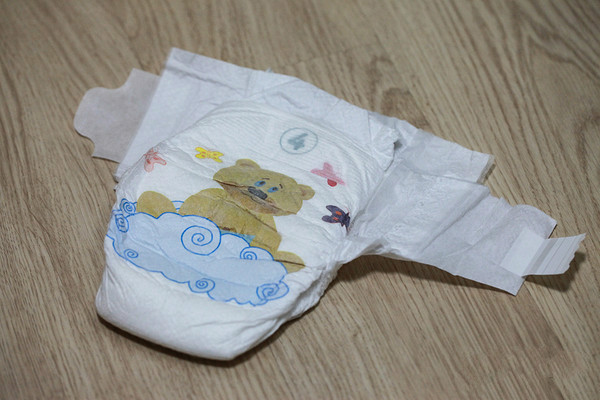 适合秋冬用的纸尿裤测评,各种宝宝纸尿裤测评