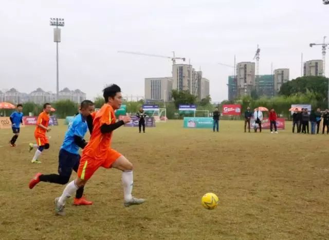 震撼！福州公安绿茵争霸！原来足球还能这么玩