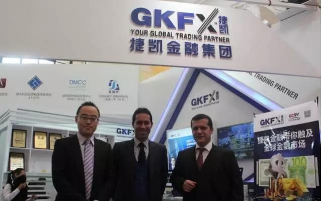 看遍星辰大海下一句,看过星辰大海再来领略山川